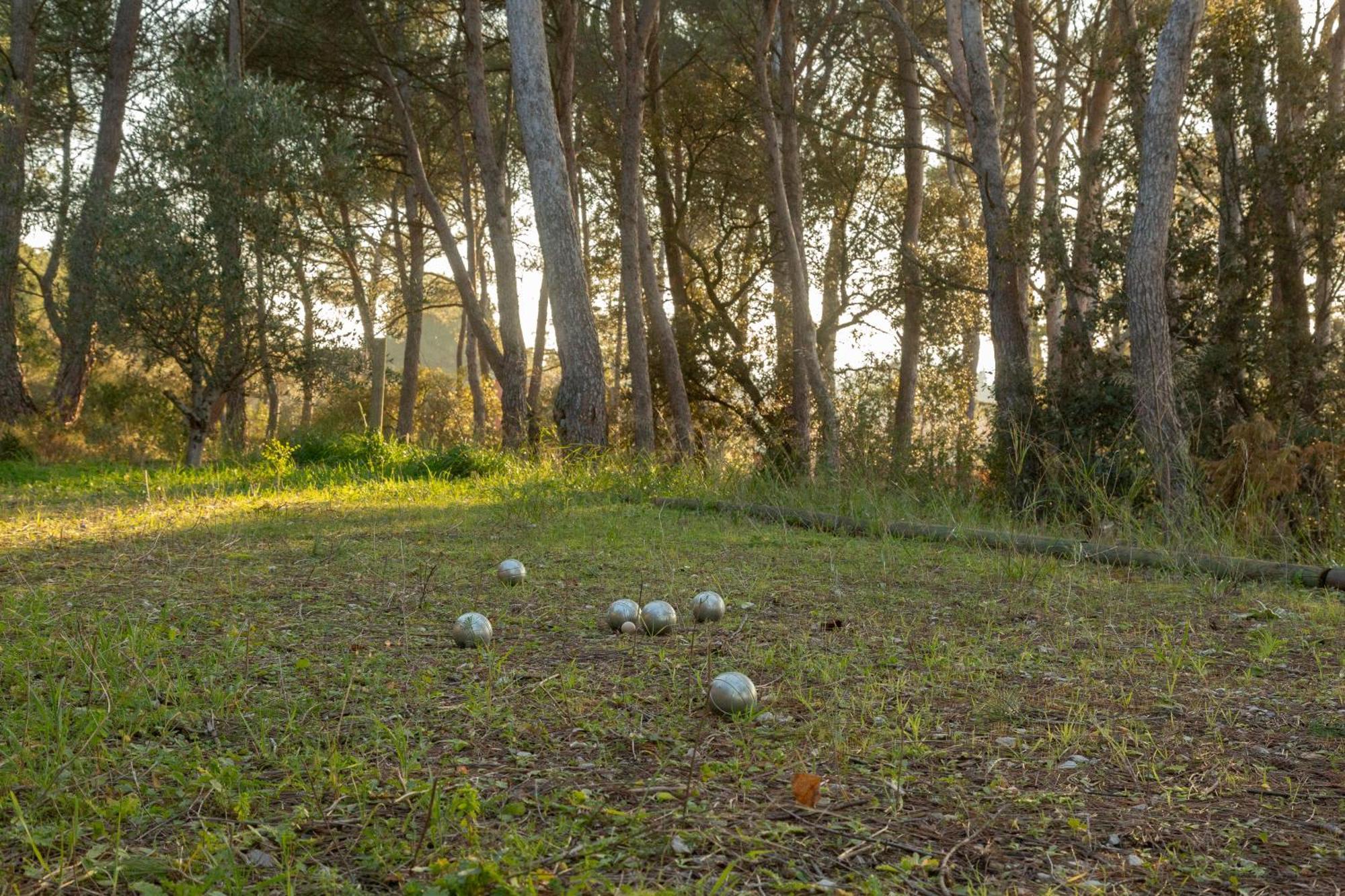 Le Gite Sous Les Pins Les Taillades Luaran gambar